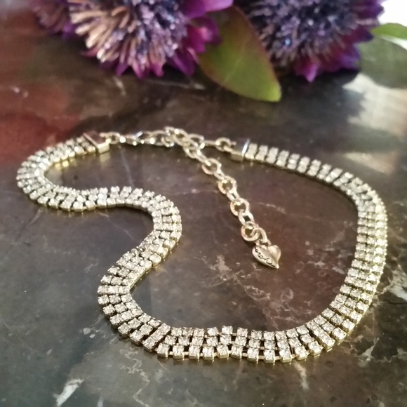 Jewelry - Elegant Gold Tone Jeweled Choker